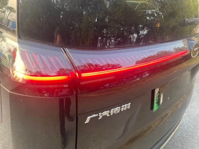 GAC Trumpchi E8 — Фото автомобиля 12