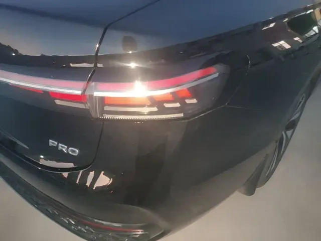 Volkswagen Passat — Фото автомобиля 7