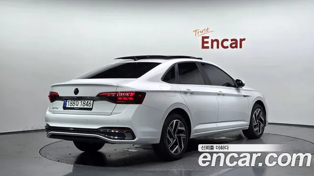 Volkswagen Jetta — Фото автомобиля 2