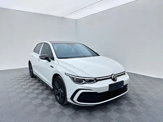 Volkswagen Golf — Фото автомобиля 3