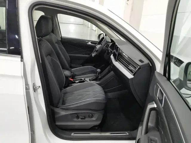 Volkswagen Tiguan L 2024 330TSI Automatic 2WD R-Line Premium Enjoyment Edition — Фото автомобиля 23