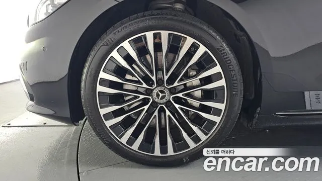 Mercedes-Benz S-Class — Фото автомобиля 5