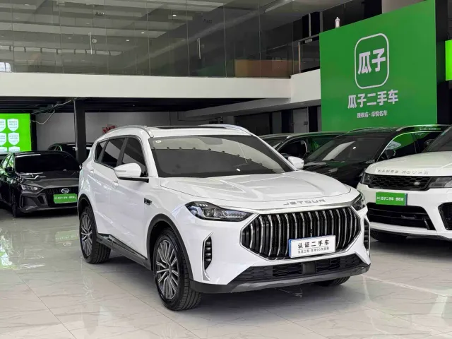 Jetour X70 Plus — Фото автомобиля 3