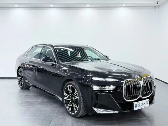 BMW 7 Series — Фото автомобиля 3