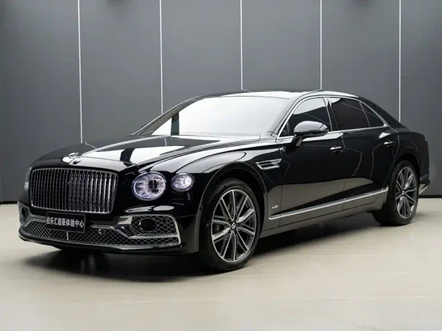 Фотография автомобиля — Bentley Flying Spur