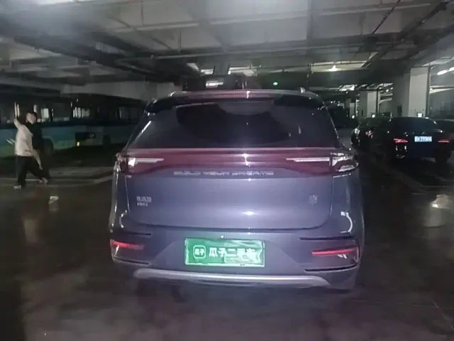 BYD Tang — Фото автомобиля 6