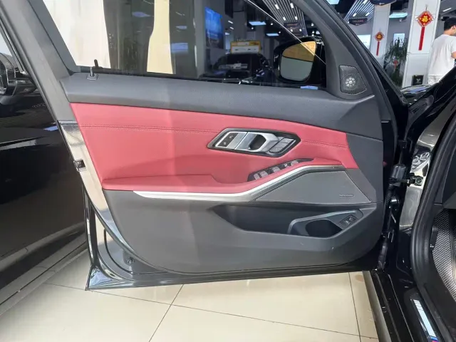 BMW 3 Series — Фото автомобиля 18