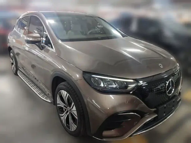 Mercedes-Benz EQE SUV — Фото автомобиля 5