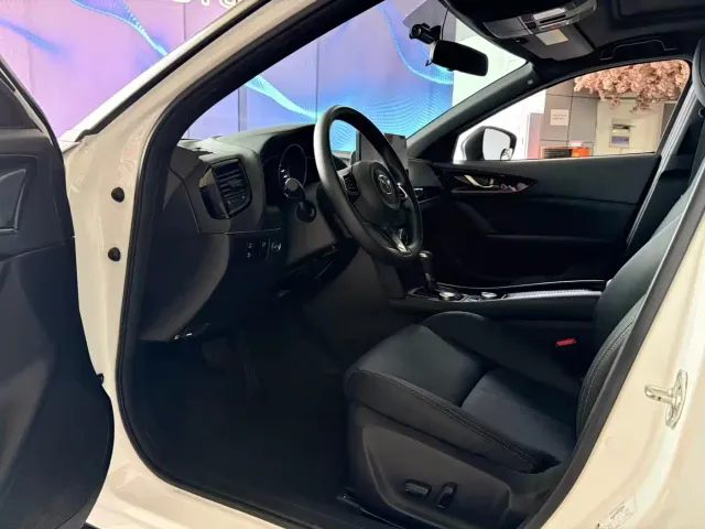 Mazda CX-4 — Фото автомобиля 7