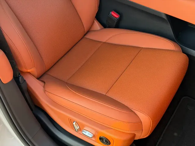 Li Auto Li Auto L6 2024 Pro — Фото автомобиля 11