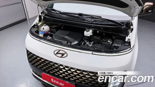 Hyundai Staria Staria 4WD Lounge 9 мест — Фото автомобиля 6
