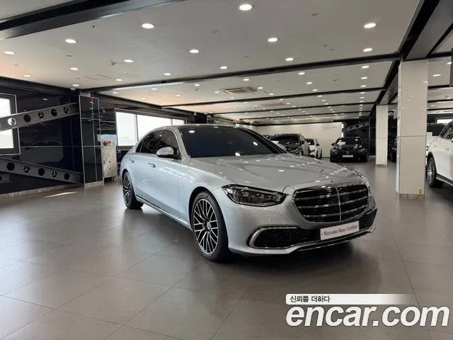 Mercedes-Benz S-Class — Фото автомобиля 2