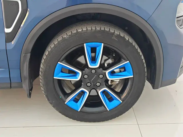 Lynk & Co 01 — Фото автомобиля 15