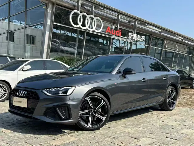 Фотография автомобиля — Audi A4L