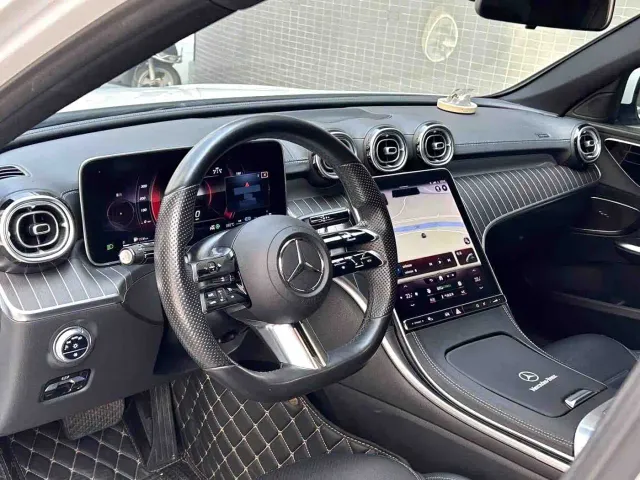 Mercedes-Benz C-Class — Фото автомобиля 4