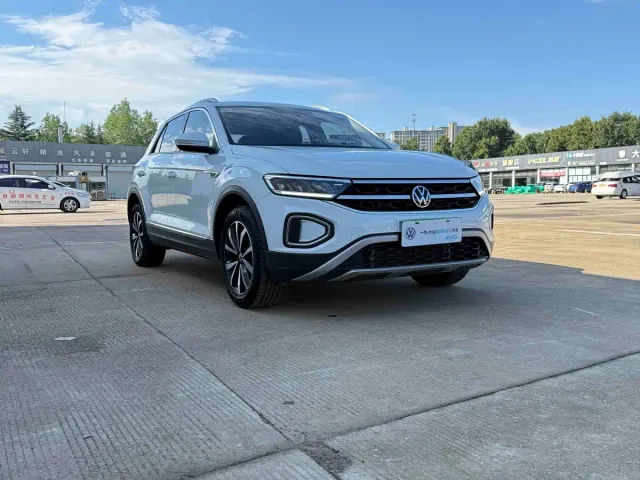 Volkswagen T-Roc — Фото автомобиля 3