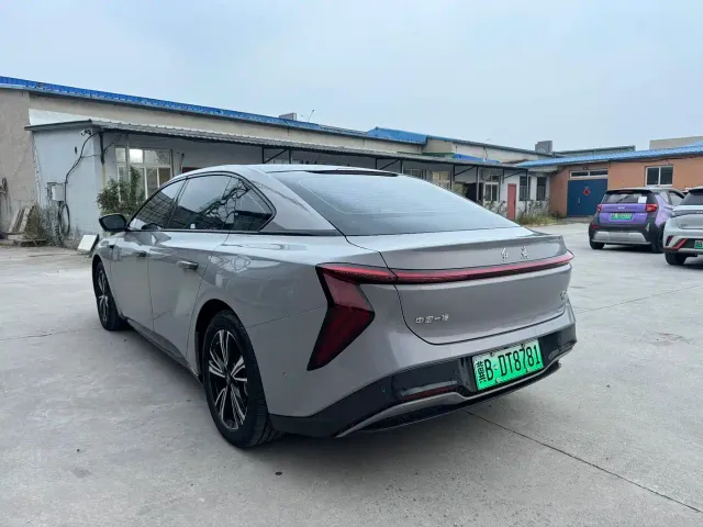 Hongqi EH7 — Фото автомобиля 10
