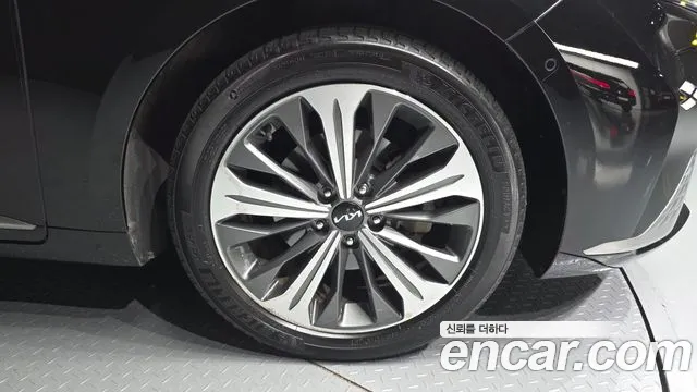 Kia K8 Hybrid — Фото автомобиля 6