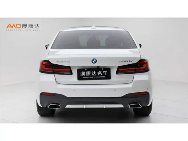 BMW 5 Series — Фото автомобиля 4