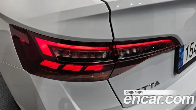 Volkswagen Jetta — Фото автомобиля 20