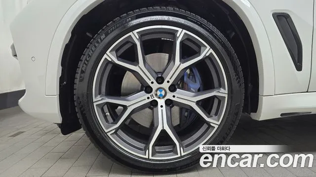 BMW X5 xDrive 40i M Sport — Фото автомобиля 4