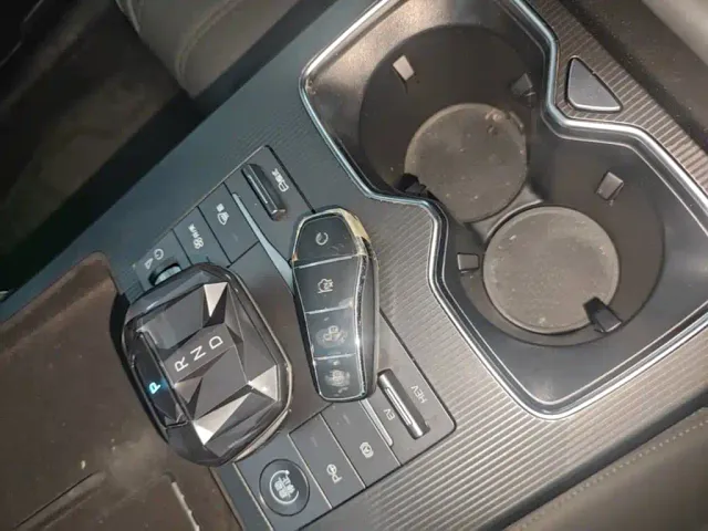 BYD Song L DM-i 2025 Smart Drive 160km Premium — Фото автомобиля 8