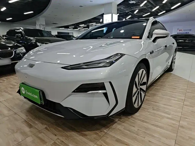 Фотография автомобиля — Geely Galaxy E8