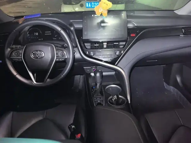 Toyota Camry — Фото автомобиля 12