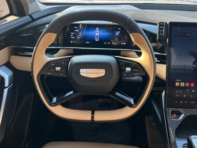 Geely Boyue L — Фото автомобиля 14