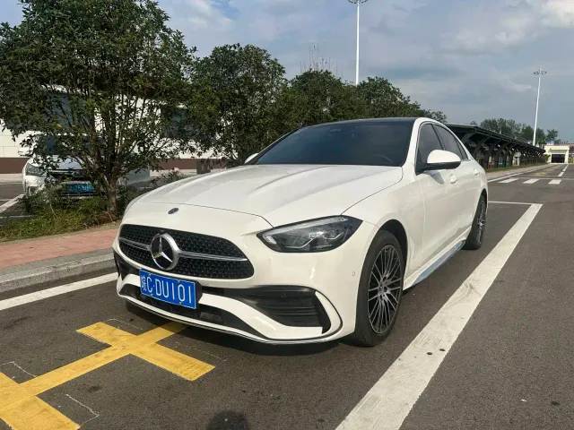 Фотография автомобиля — Mercedes-Benz C-Class