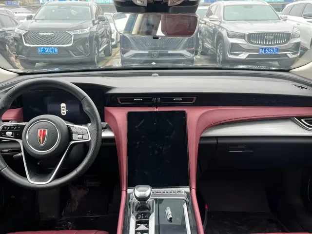 Hongqi H5 — Фото автомобиля 11