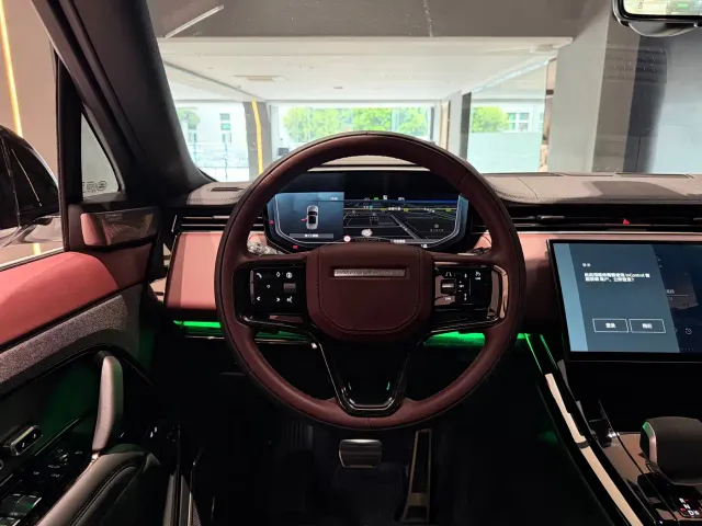 Land Rover Range Rover Sport — Фото автомобиля 18