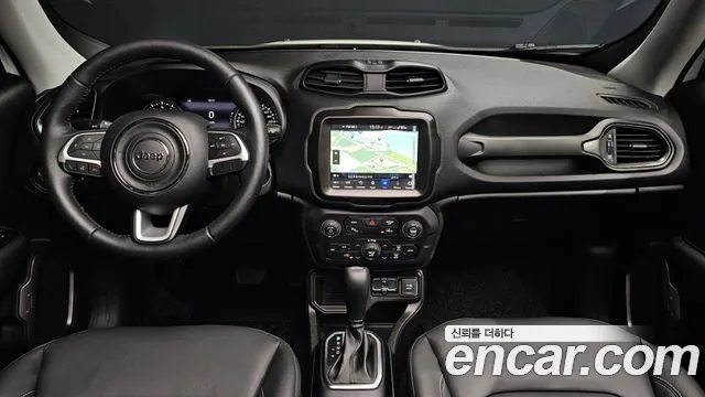 Jeep Renegade — Фото автомобиля 7