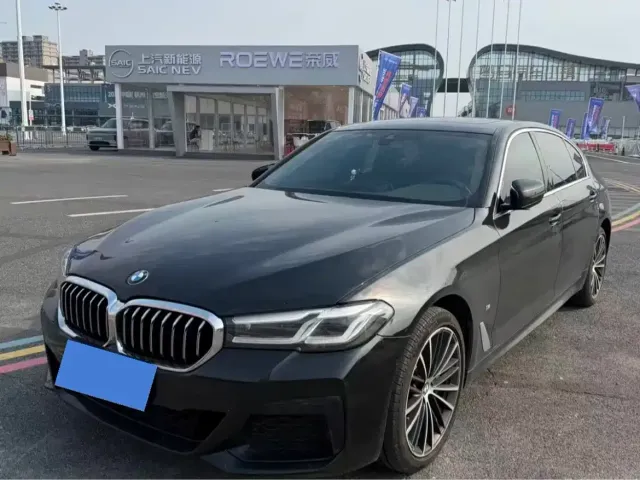 BMW 5 Series — Фото автомобиля 2