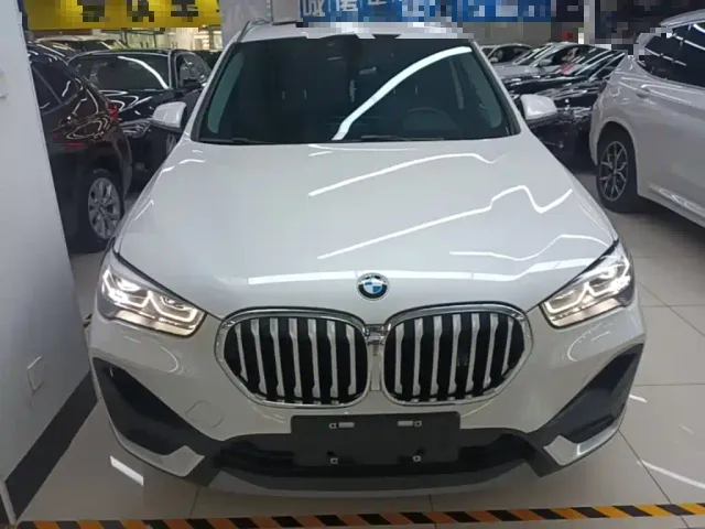 BMW X1 — Фото автомобиля 2