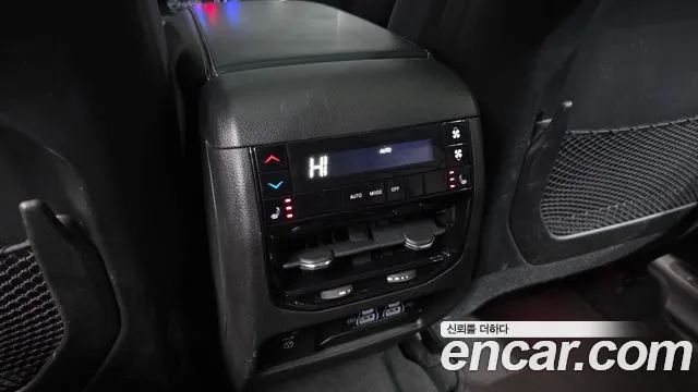 Jeep Cherokee Grand Cherokee(WL) L 3.6 Overland — Фото автомобиля 19