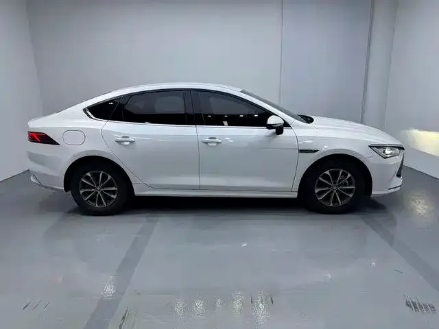 BYD Qin PLUS — Фото автомобиля 7
