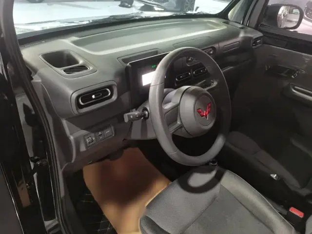 Wuling Zhiguang NEV — Фото автомобиля 19