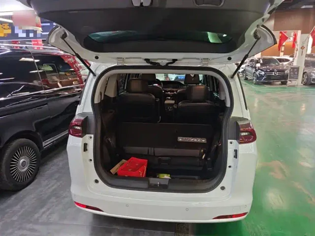 GAC Trumpchi M6 — Фото автомобиля 18
