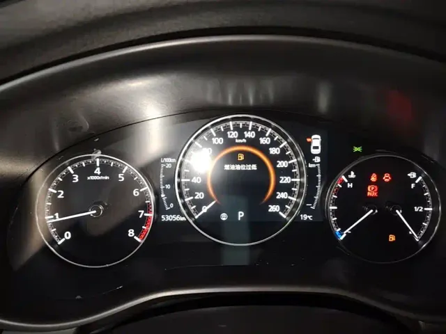 Mazda Axela — Фото автомобиля 11
