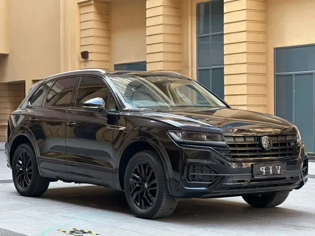 Volkswagen Touareg — Фото автомобиля 3