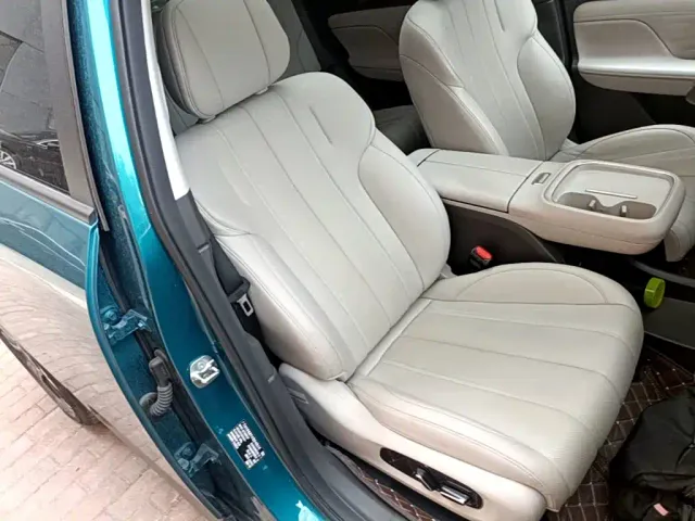 GAC Aion UT — Фото автомобиля 24