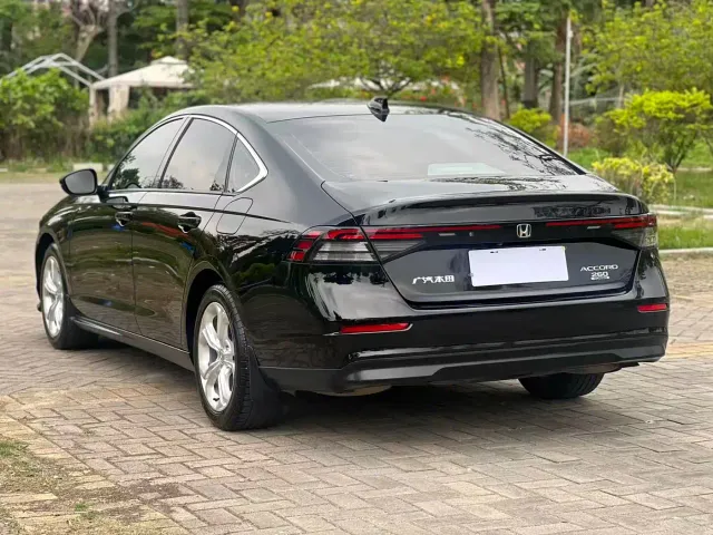 Honda Accord — Фото автомобиля 18