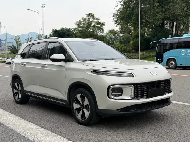 Wuling Nebula — Фото автомобиля 2