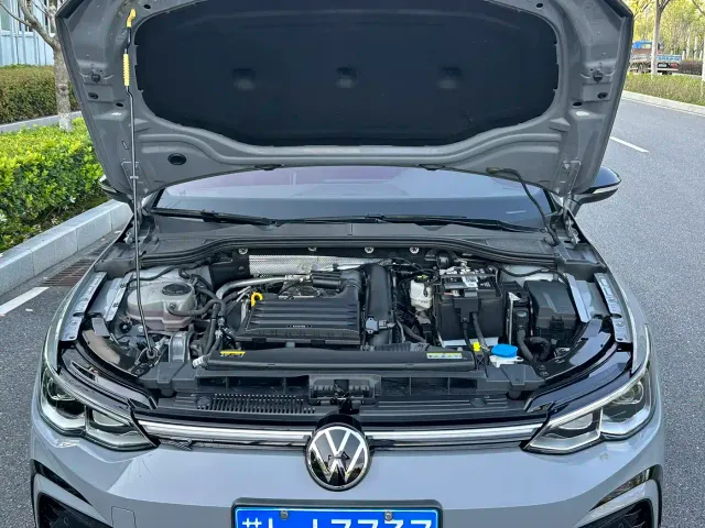 Volkswagen Golf — Фото автомобиля 11