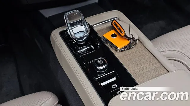 Volvo S90 — Фото автомобиля 9