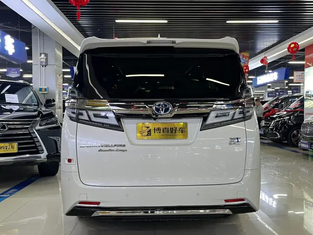 Toyota Vellfire — Фото автомобиля 9