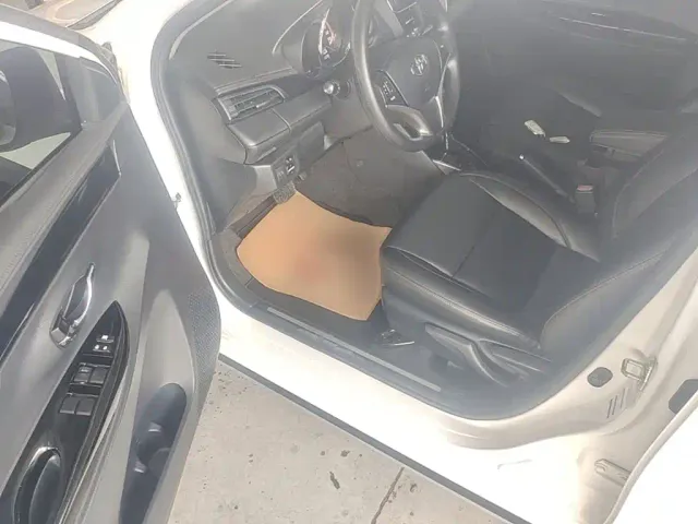 Toyota YARiS L Zhi Xuan — Фото автомобиля 11