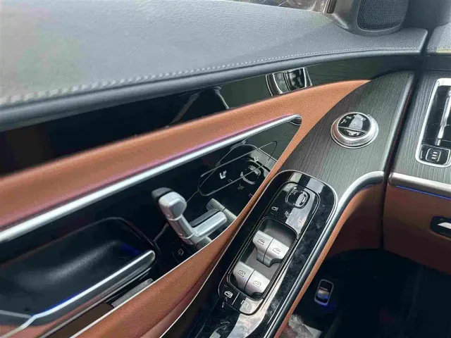 Mercedes-Benz S-Class — Фото автомобиля 15