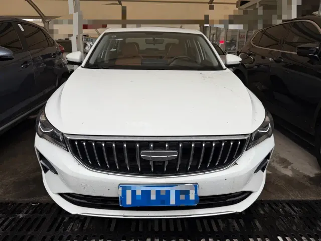 Geely Emgrand — Фото автомобиля 3